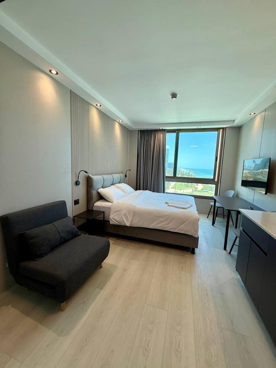 Apartment C Tower Premium Apartments, Panoramic Sea View *